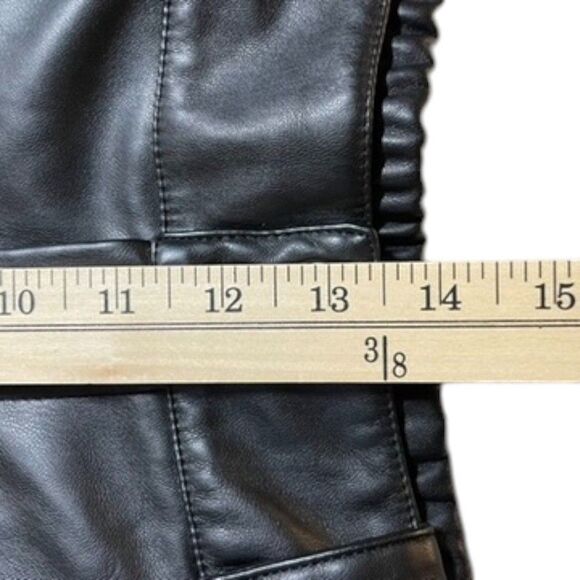 7 For All Mankind Faux Leather Pants Large Women Black High Rise Vegan Cargo EUC - Picture 13 of 16